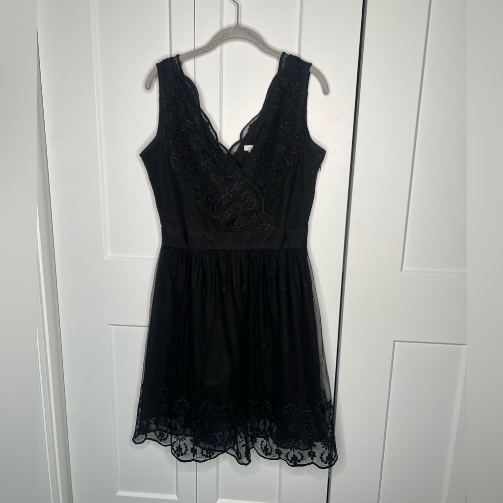 Garnet Hill Black Lace Embroidered Cocktail Dress Women’s Size 10